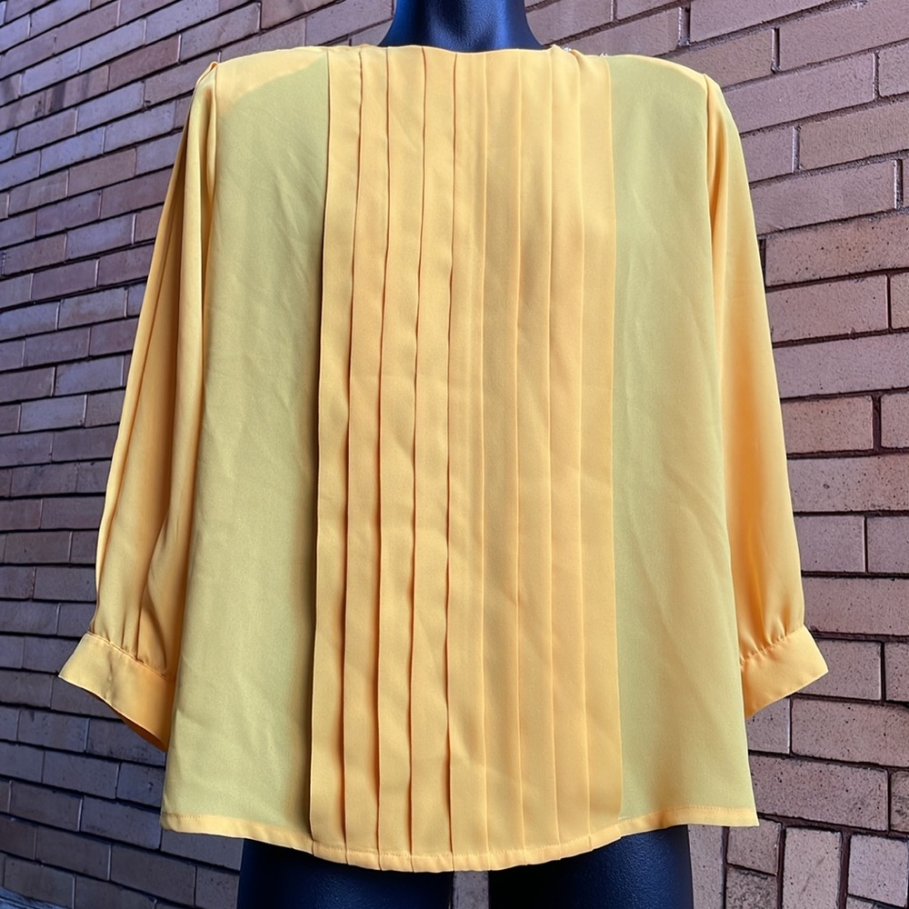 Vintage Karen Scott pleated yellow bold blouse Size 20 W